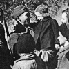 Жители освобожденной деревни встречают освободителей.Лето 1942г.